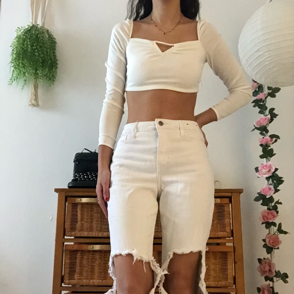 Zara Cropped Triangle Cutout Puff Sleeve Top